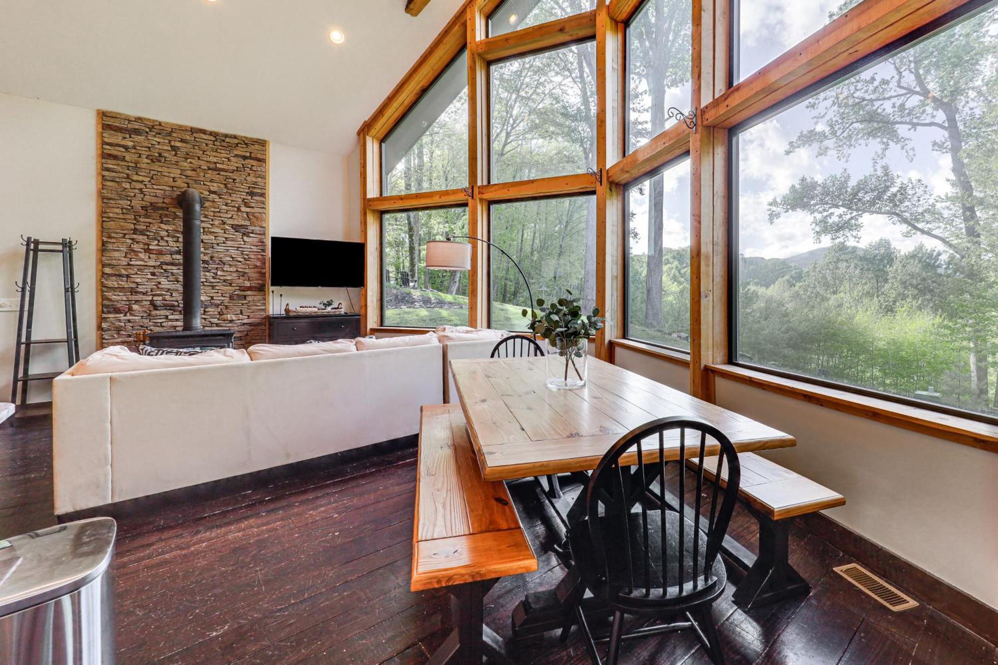 Luxe Appalachian Mountain Cabin With Hot Tub, Views Warrensville Esterno foto